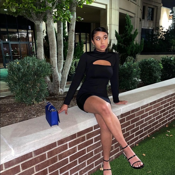 Meet your Posher, V - Picture 1 of 1